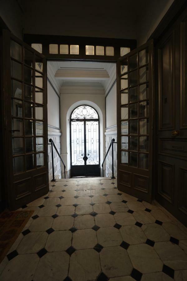 Carre D'Or! Park View! Nice Exterior photo